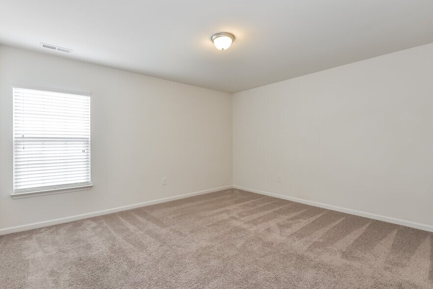 Building Photo - 4010 Watsonia Dr