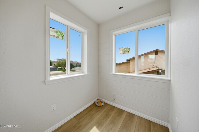 Building Photo - 2059 Shasta St