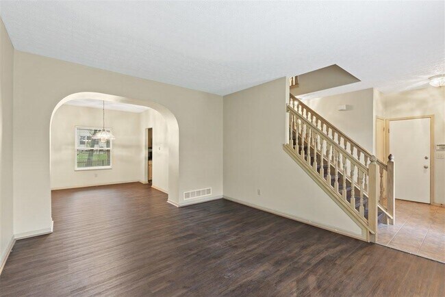 Building Photo - 6529 Centennial Dr