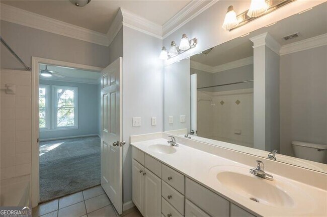 Building Photo - 1850 Cotillion Dr