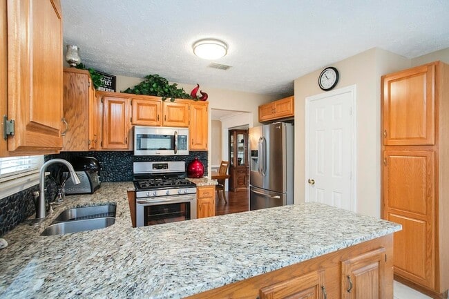 Building Photo - 1508 Clover Ct