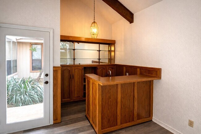 Building Photo - 2416 Birkdale Ln