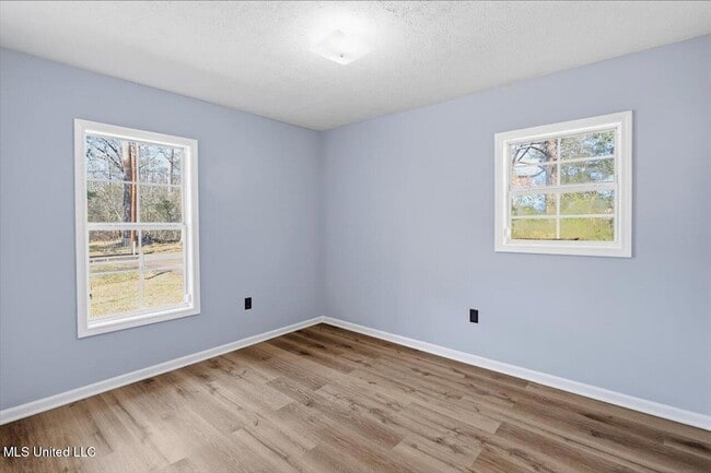 Building Photo - 936 Jenkins St