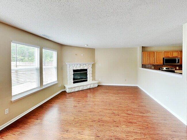 Building Photo - 2326 Collins Way