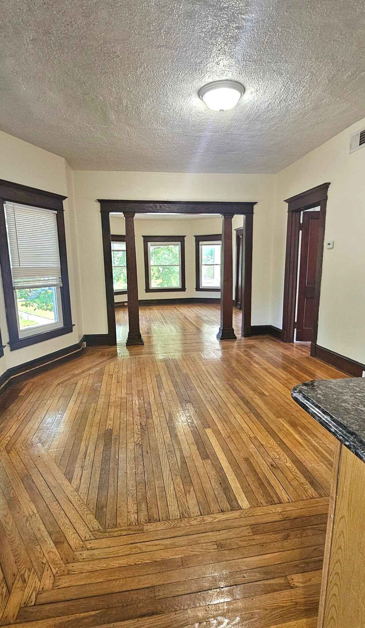 Building Photo - 254 Goffe Terrace