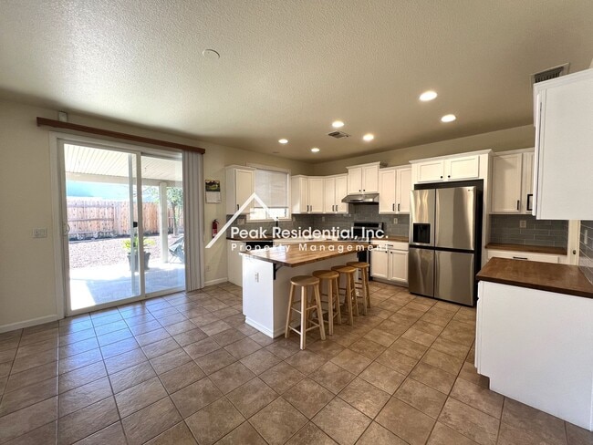 Building Photo - 8220 Sheldon Pl Dr