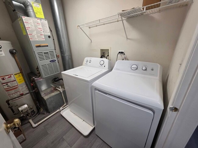 Building Photo - 3076 Kentshire Cir