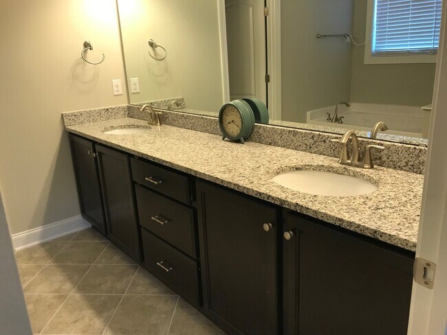 Building Photo - 850 Longleaf Pine Pl