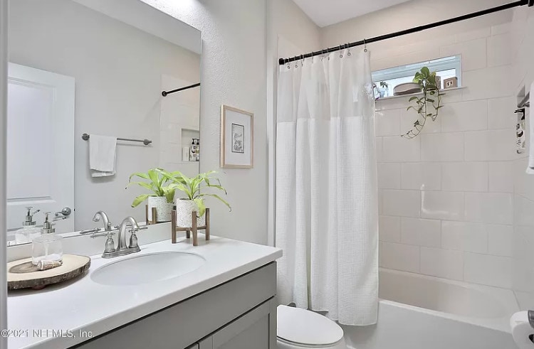 Building Photo - 326 Vista Lake Cir