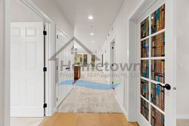 Building Photo - 355 W Waterside Dr