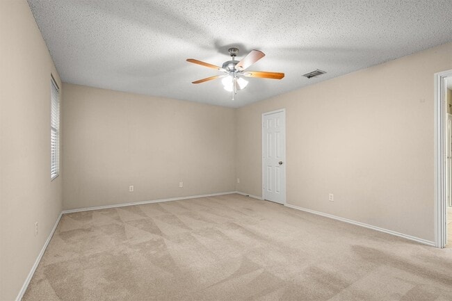 Building Photo - 3516 Clydesdale Dr