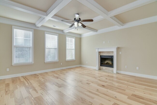 Building Photo - Updated Home in Heart of Evans