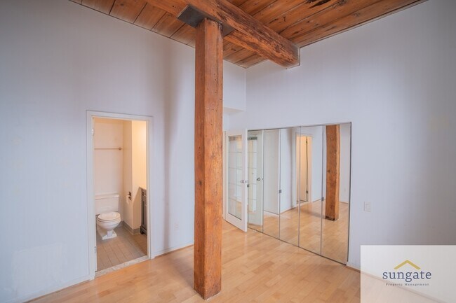 Building Photo - 2639 Boston St