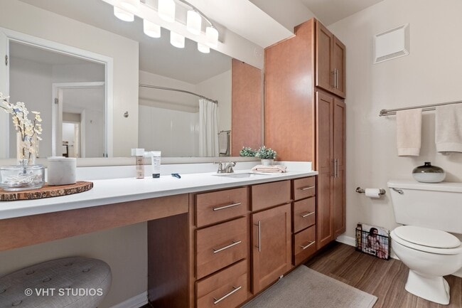 Building Photo - 1631 Westminster Dr