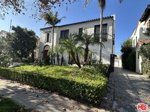 Building Photo - 147 N Orange Dr