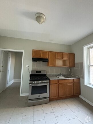 Building Photo - 205 Roseville Ave