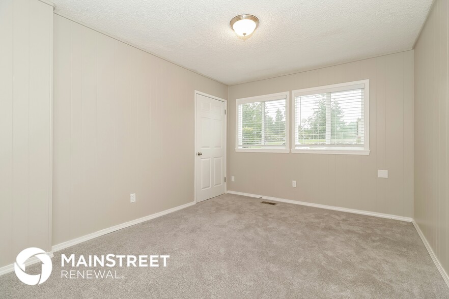 Building Photo - 4202 79th Ave W