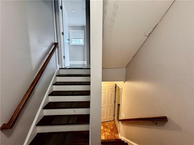 Building Photo - 2212 Ewell Park Dr NW