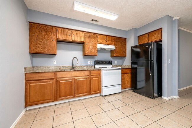 Building Photo - 3408 W Olive St