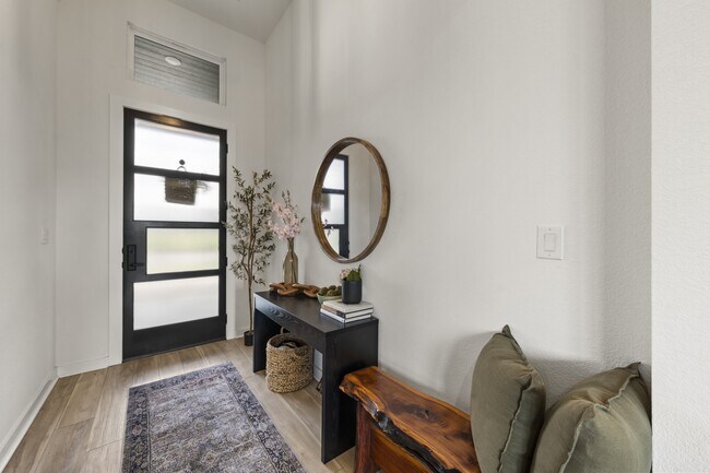 Building Photo - 9925 Bridlewood Ln