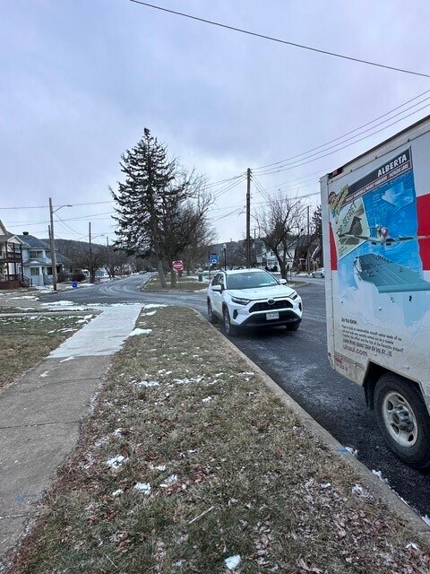 Building Photo - 40 Howard Ave