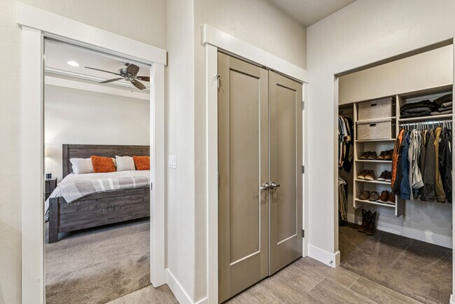 Building Photo - 3369 E Exacta Ln