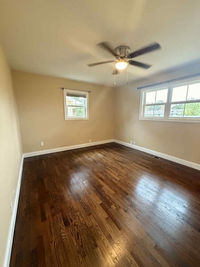 Building Photo - HOLIDAY SPECIAL: HALF OFF FIRST MONTH RENT!!! BEAUTIFUL 3 BEDROOM / 2 BATHROOM HOME IN JOPLIN MO-...