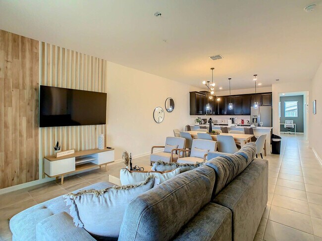 Building Photo - 9335 Sommerset Hills Dr