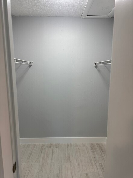 Building Photo - 3453 Clark Rd