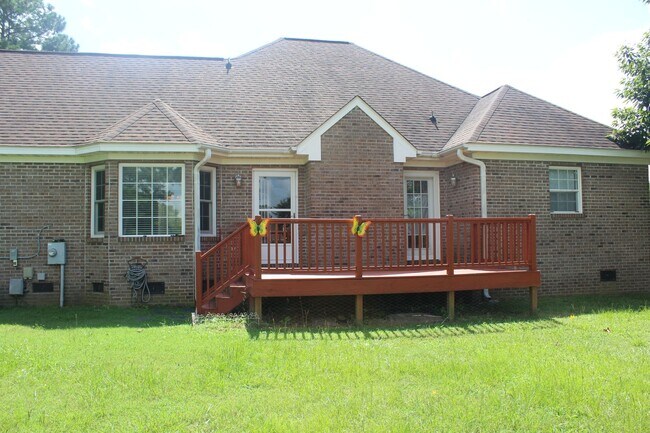 Building Photo - 420 Hunters Creek Dr