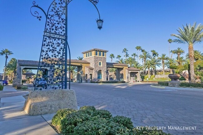 Building Photo - 956 Via Canale Dr