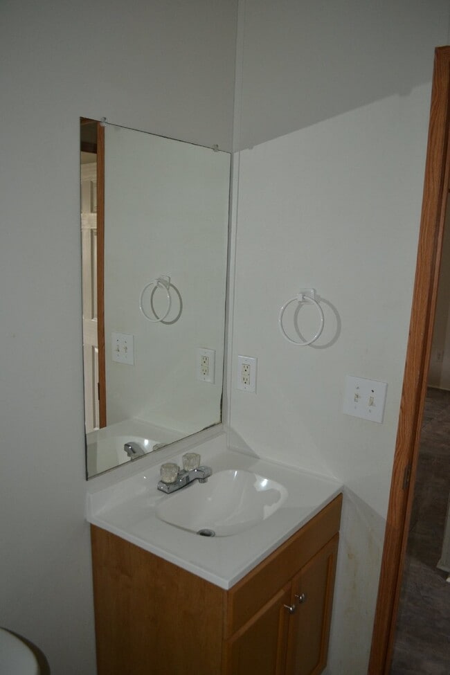 Building Photo - Mobile Home for Rent