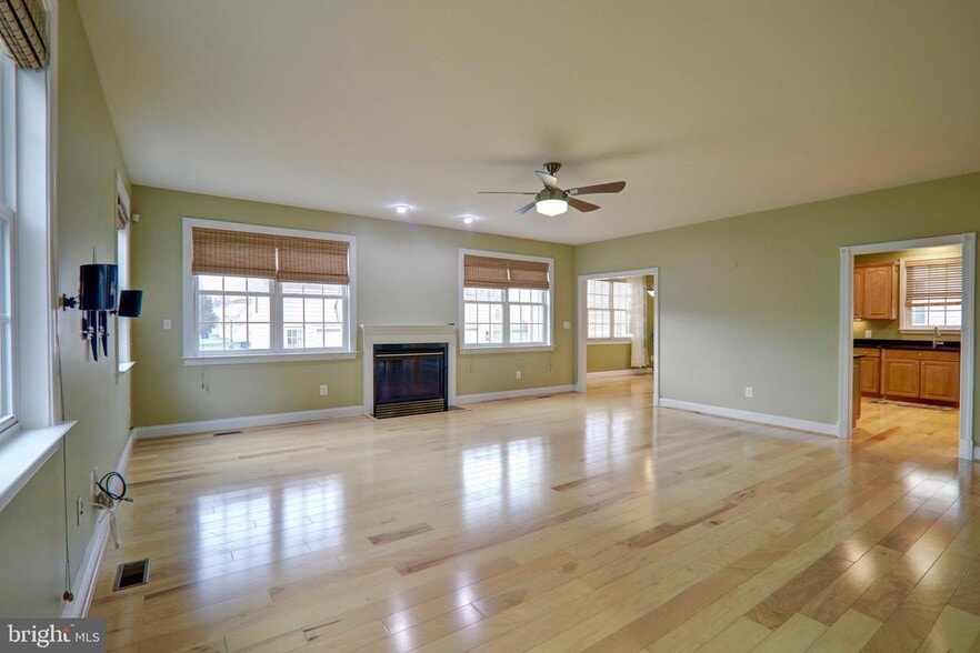 Building Photo - 41779 Bristow Manor Dr