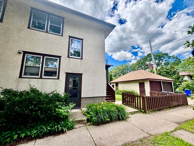 Building Photo - 157 Lexington Pky S