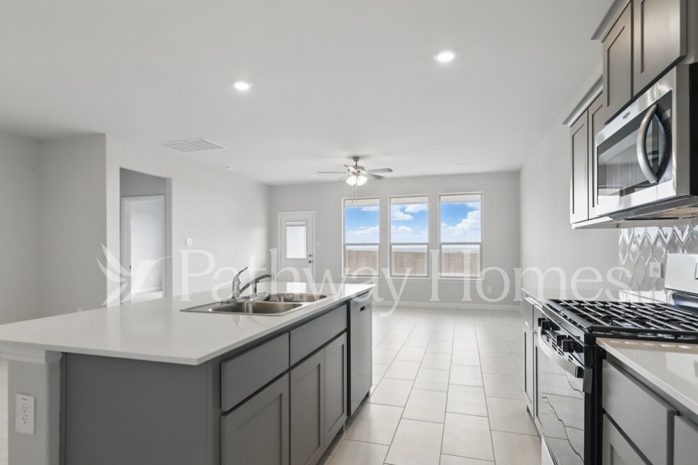 Building Photo - 9736 MCCLANE FARM Dr