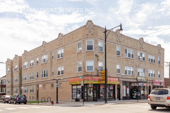 Building Photo - 3135 W Lawrence Ave