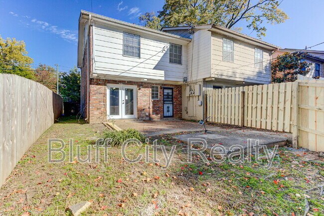 Building Photo - 2291 Madison Ave