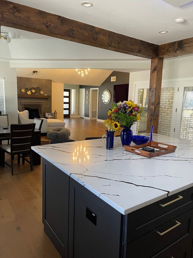 Building Photo - Stunning home @Churchill Estates 4/2/2