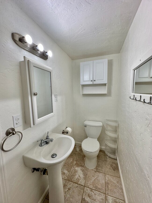 Building Photo - 6181 Wise Rd