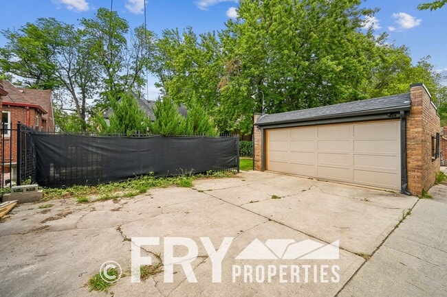 Building Photo - 3322 W 46th Ave