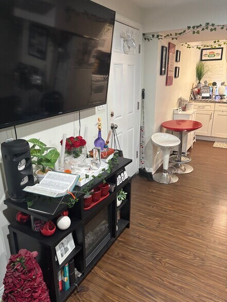 Building Photo - 3705 W Belden Ave