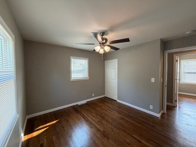 Building Photo - Newly Remodeled 4-bedroom, 1.5-Bath Single-Family Home in Danville, IL.