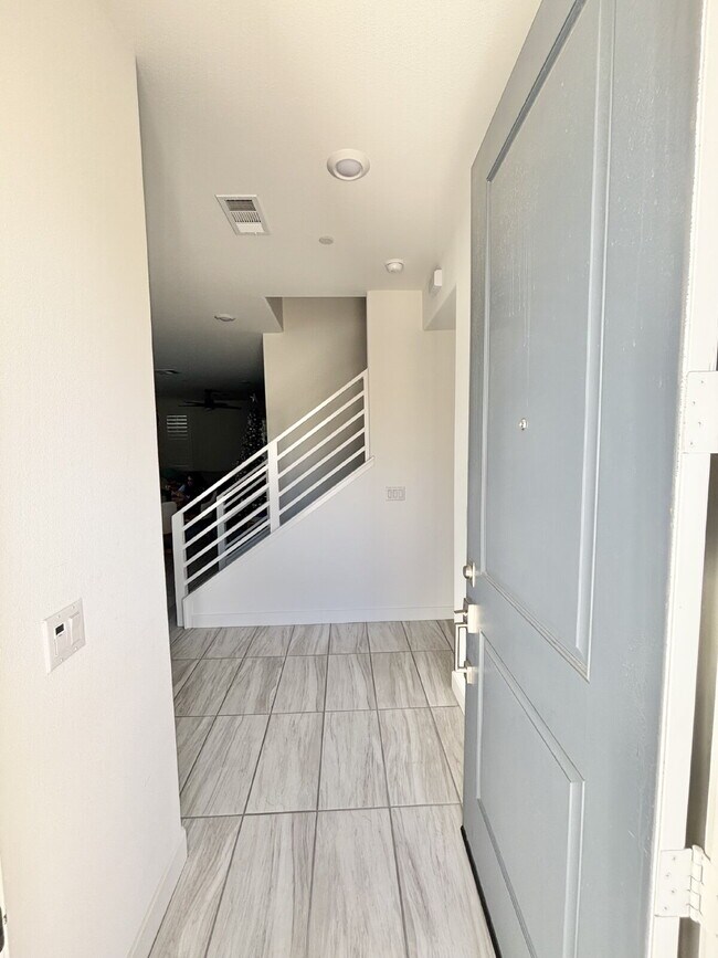 Building Photo - 4 Bedrooms in University Park
Available For Rent in January 2026