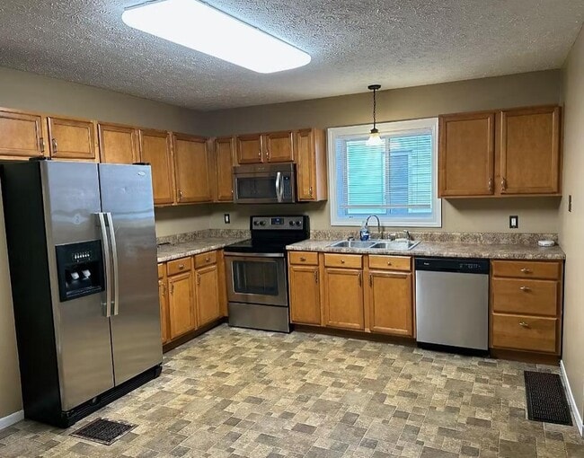 Primary Photo - 2935 N 17th St