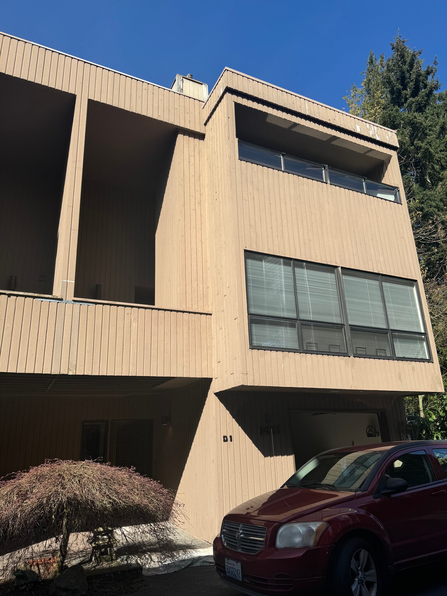 Building Photo - 1411 N 200th St