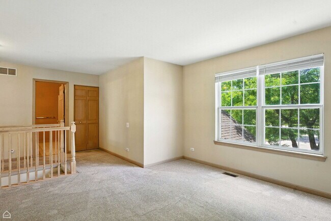 Building Photo - 223 Mistwood Ln