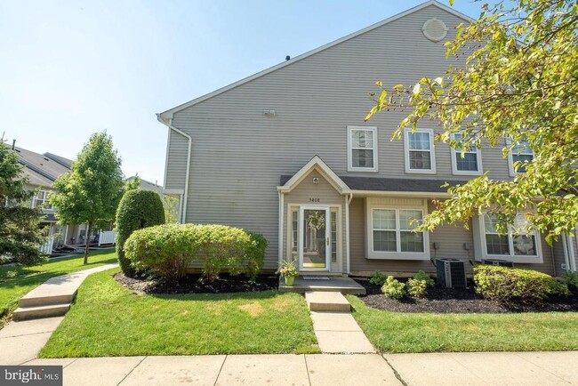 Building Photo - 5408 Essex Ln