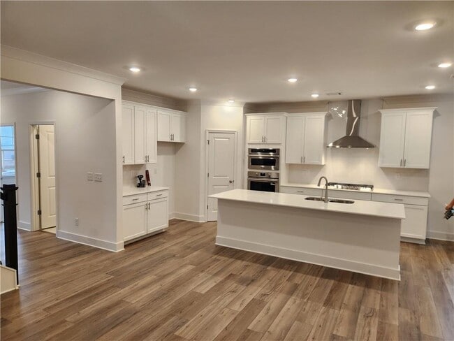 Building Photo - 301 Fraley Dr