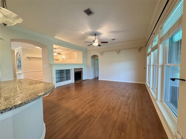 Building Photo - 5822 Pinellas Park Ct