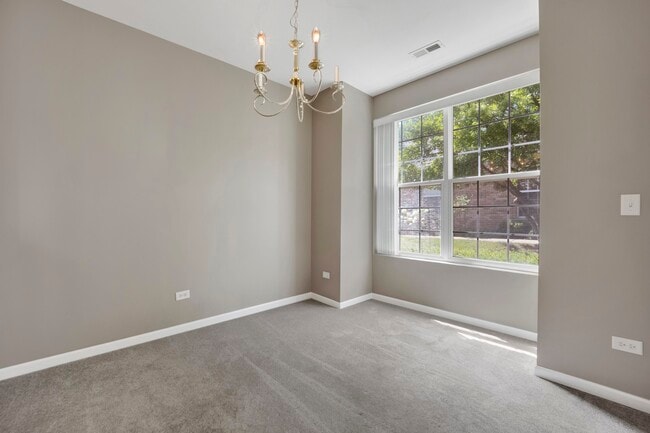 Building Photo - 1574 Millbrook Dr